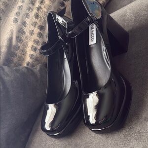 Vintage Y2K Steve Madden Black Patent Leather Heels